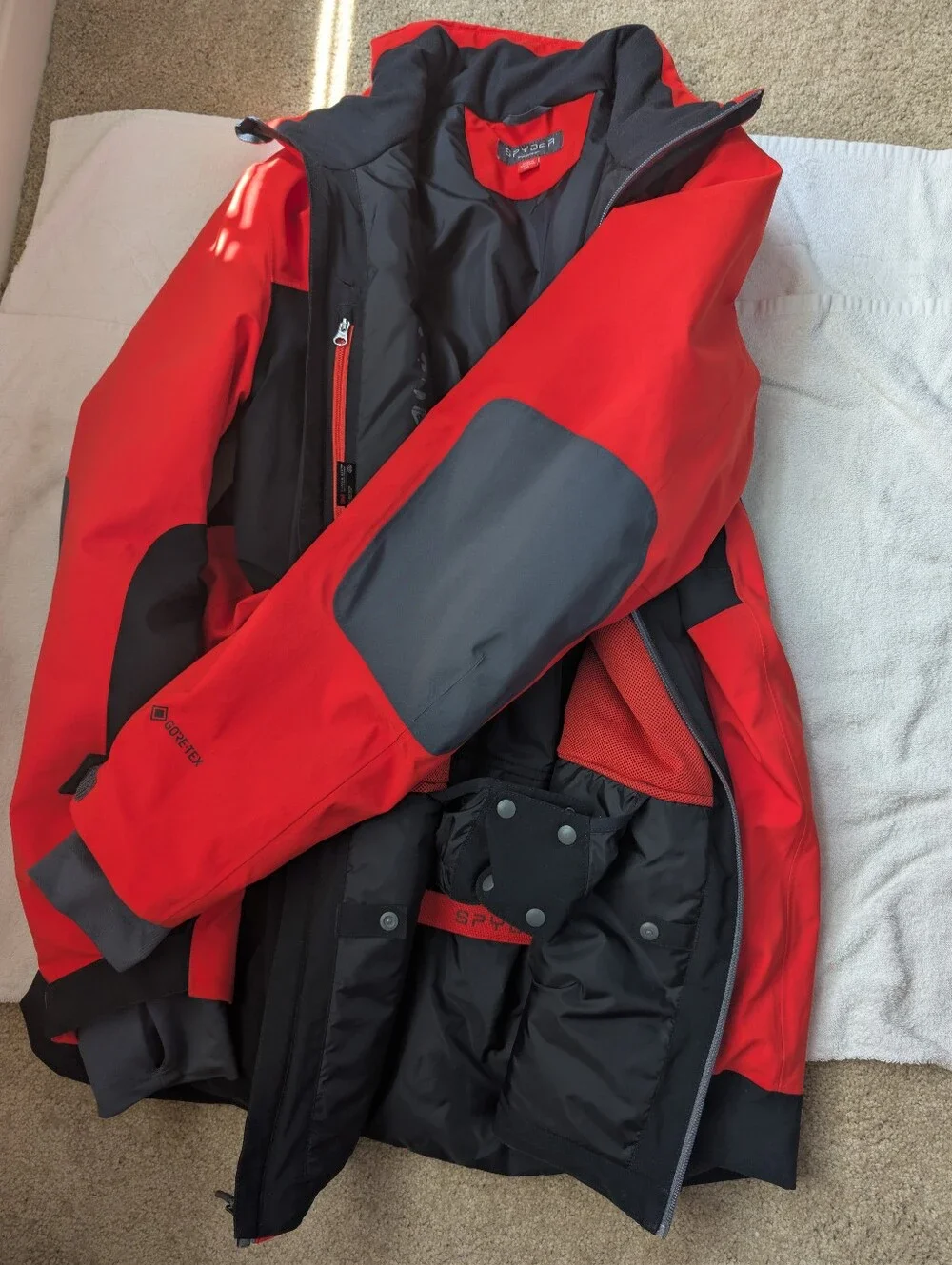 Spyder technical ski